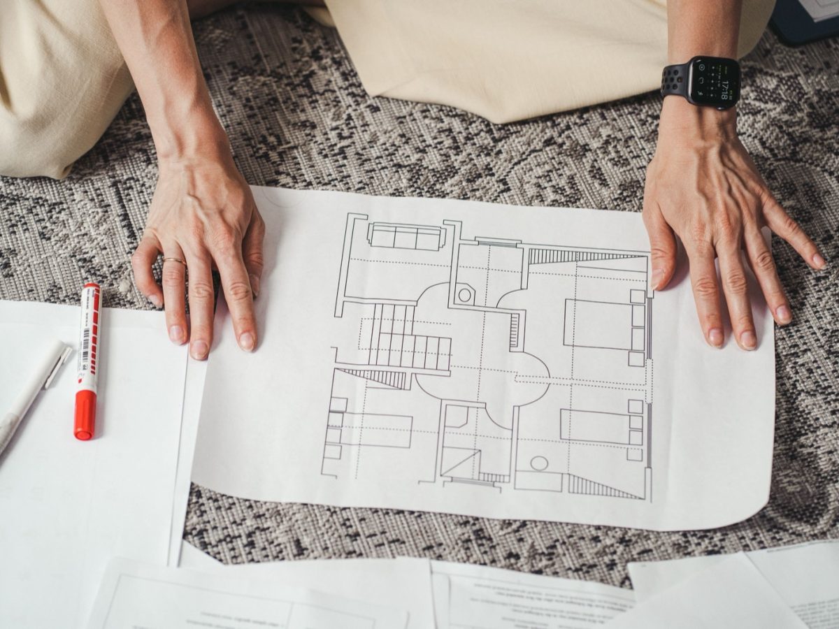 Certificat d&rsquo;urbanisme opérationnel : une case du Cerfa 13410, deux pièces en plus, et ce que le silence ne vous accorde pas