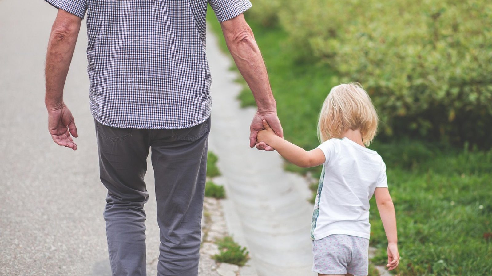 Changer le nom de famille d&rsquo;un enfant mineur : la démarche simple en mairie ne s&rsquo;applique pas