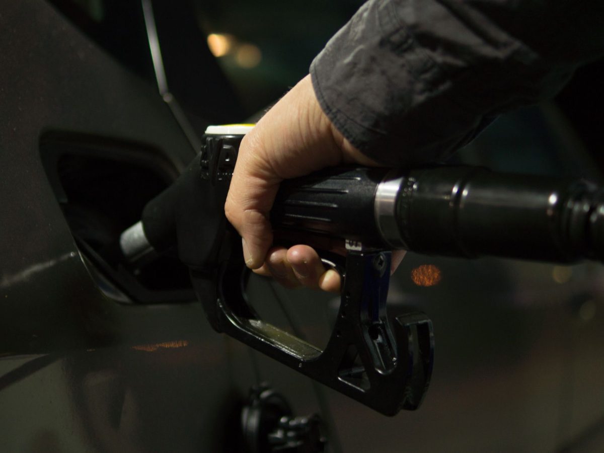 Carburant à 2,41€ : 6 astuces pour réduire drastiquement votre facture