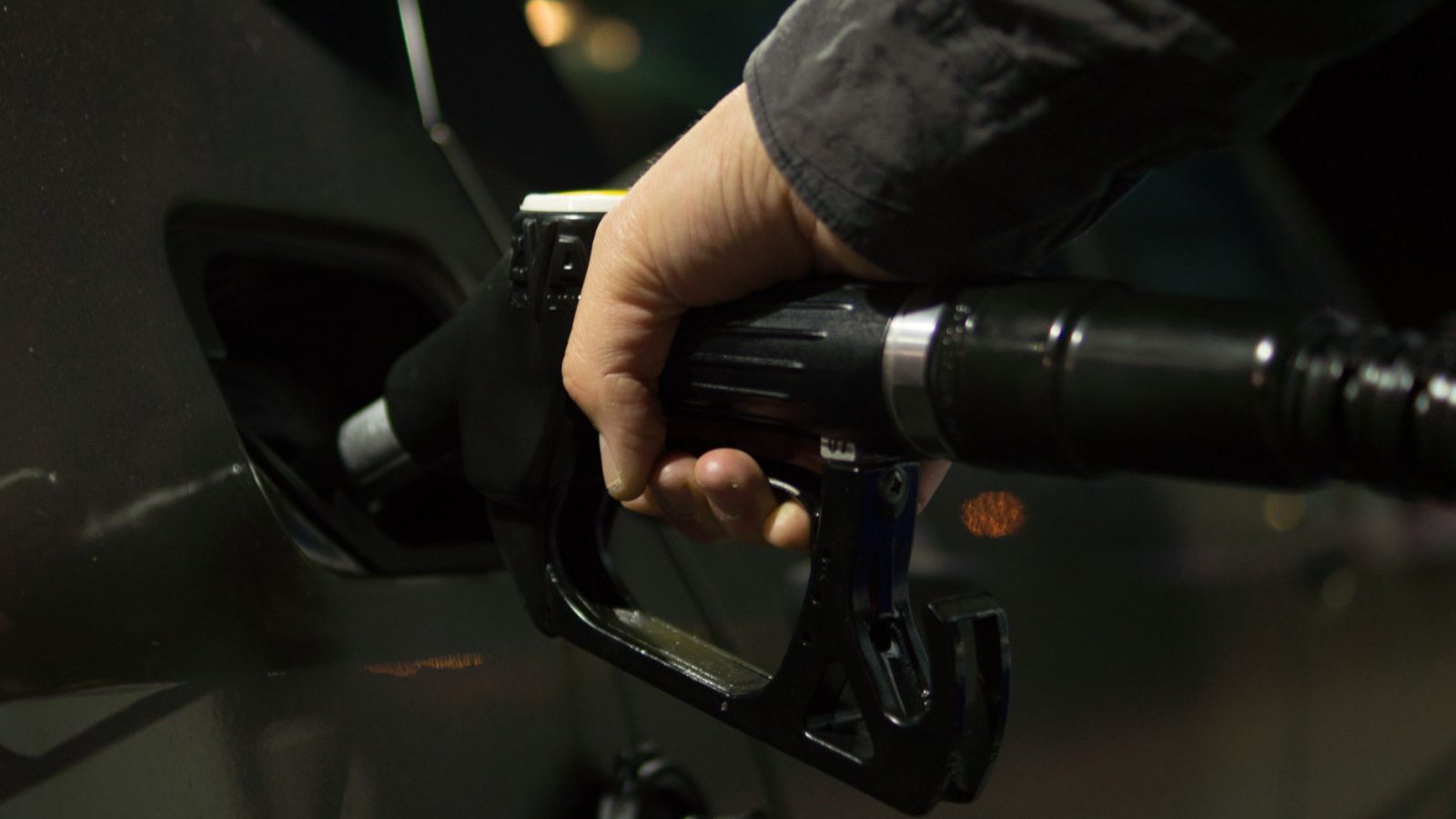 Carburant à 2,41€ : 6 astuces pour réduire drastiquement votre facture